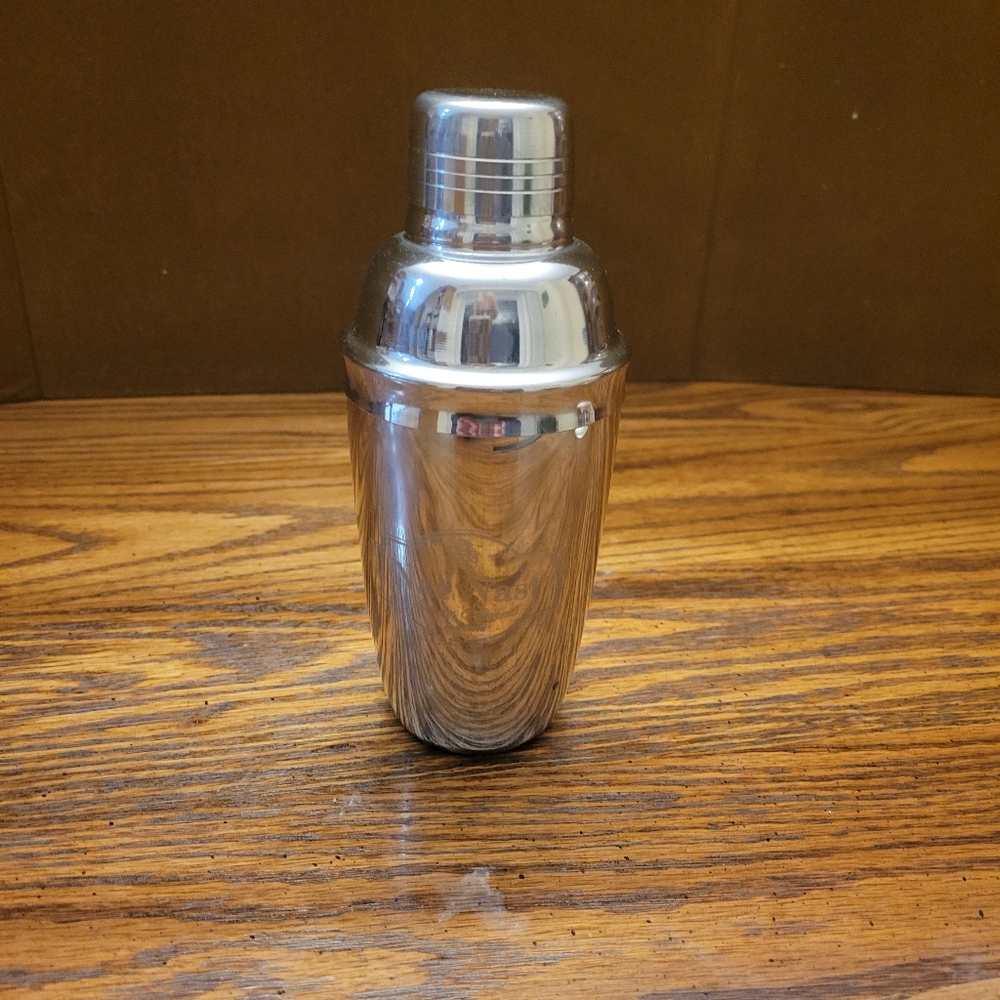 Stainless Steel Nat Nast Luxury Originals.  10 oz Cocktail Shaker